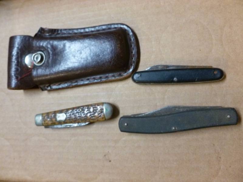 lot 130 image: Vintage Pocket Knives