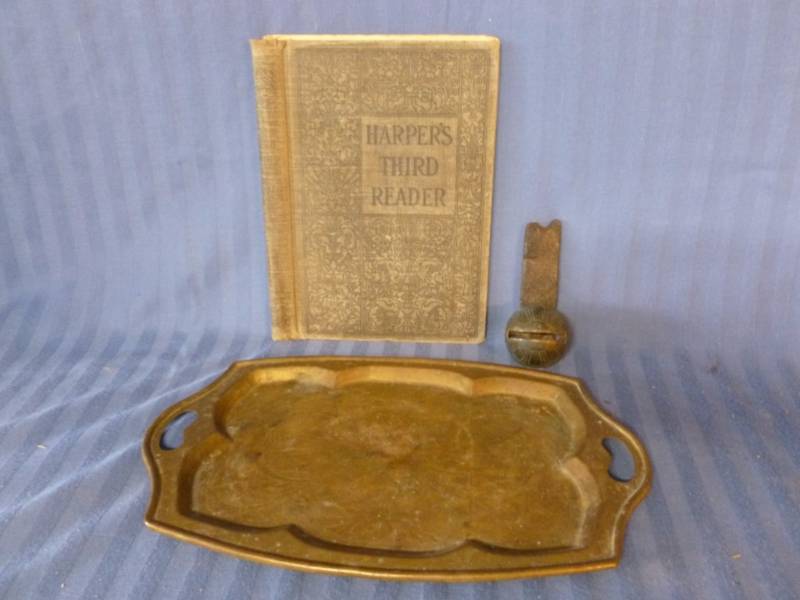 lot 131 image: Vintage Items