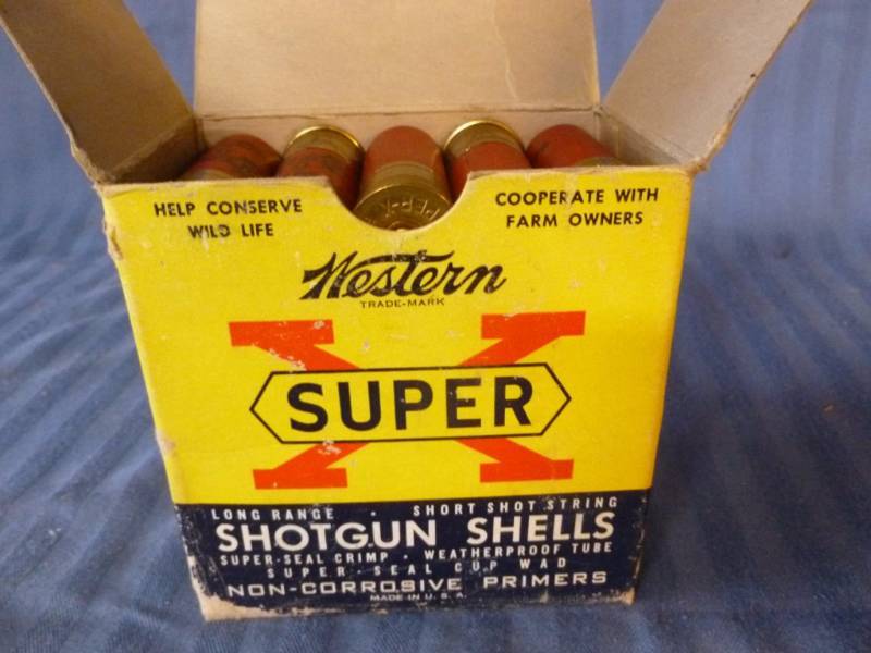 lot 138 image: Vintage Ammo