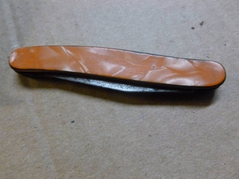 lot 140 image: Knife