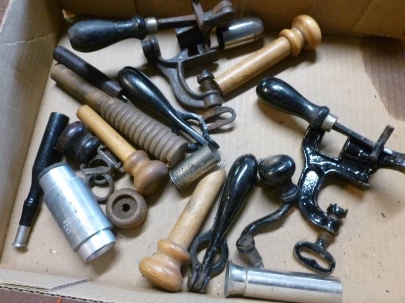 lot 144 image: Vintage Reloading Items