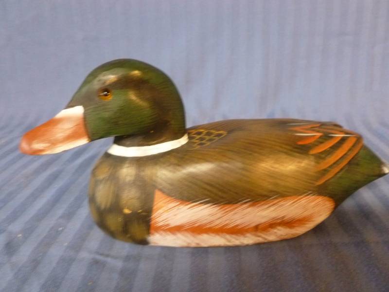 lot 149 image: Duck Decoration
