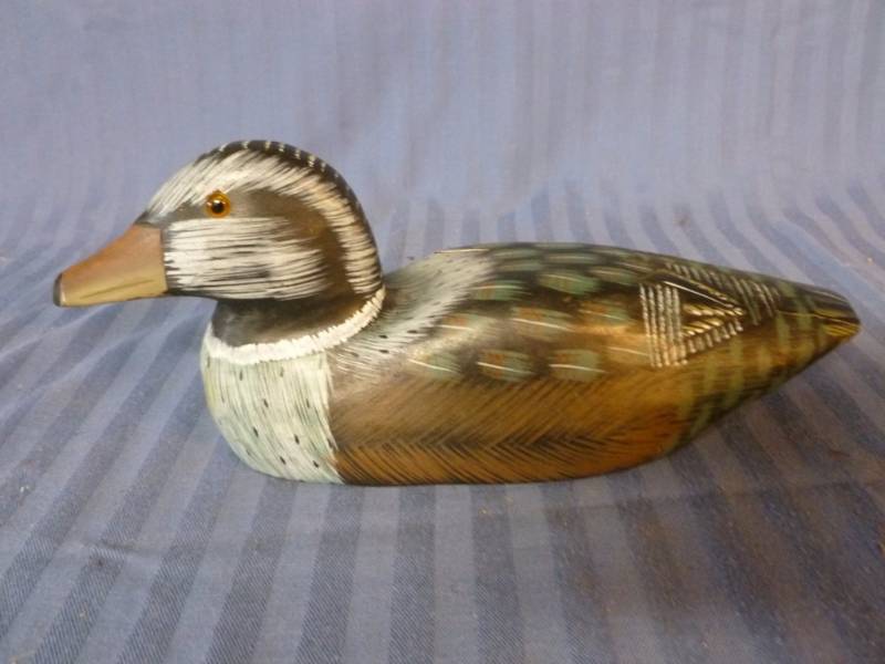 lot 150 image: Wooden Duck Decoration