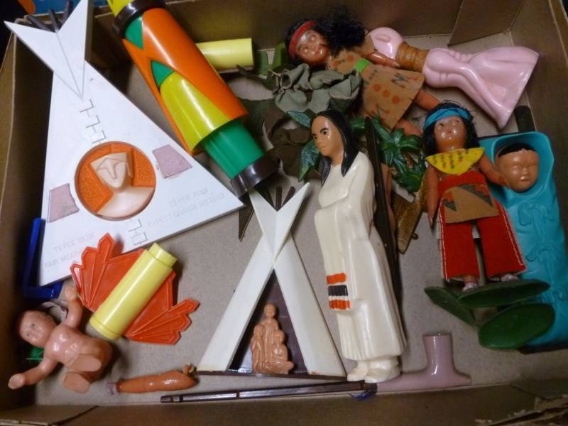 lot 157 image: Vintage Toys