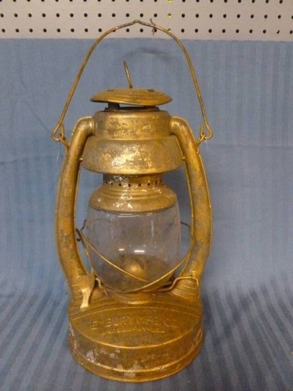 lot 160 image: Vintage Barn Lantern
