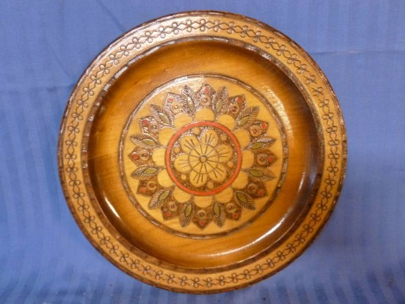 lot 185 image: Vintage Serving Tray