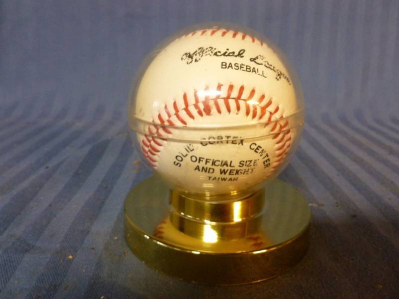 lot 192 image: Sports Collectible