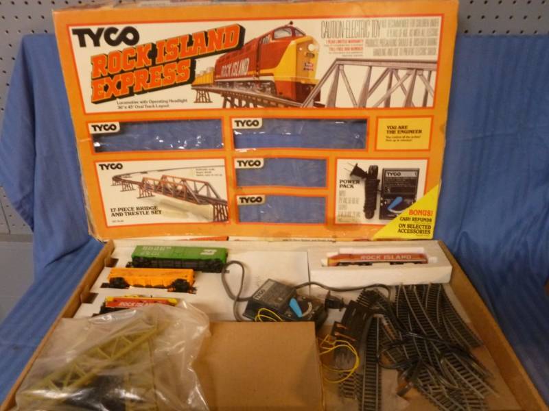 lot 205 image: Train Set