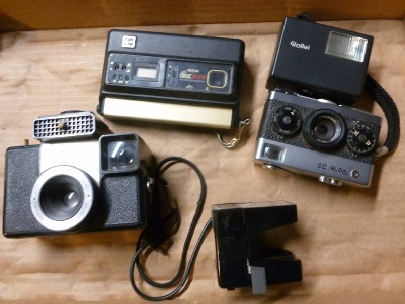 lot 209 image: Vintage Cameras