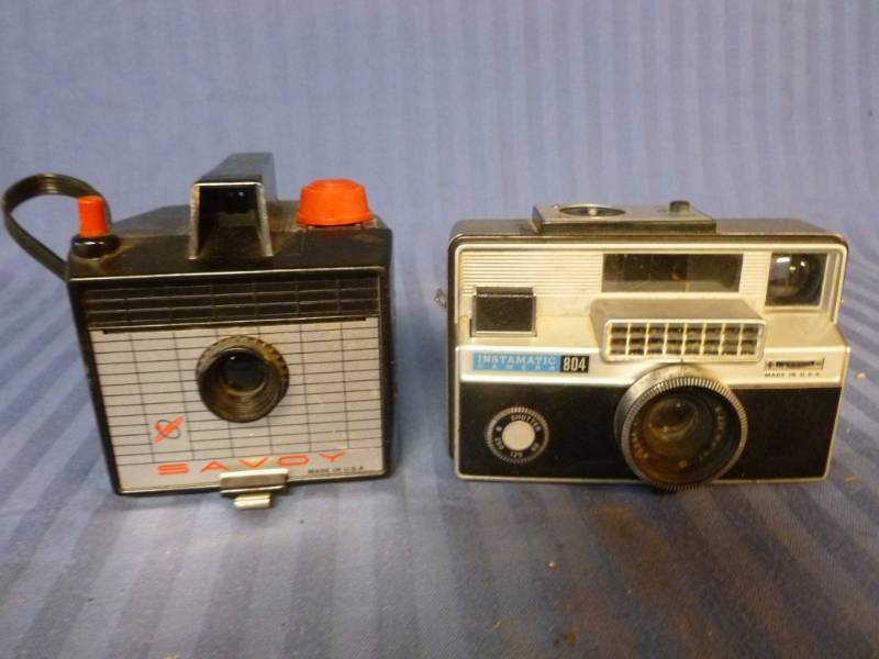 lot 211 image: Vintage Cameras
