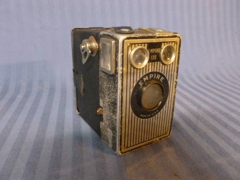lot 217 image: Vintage Camera
