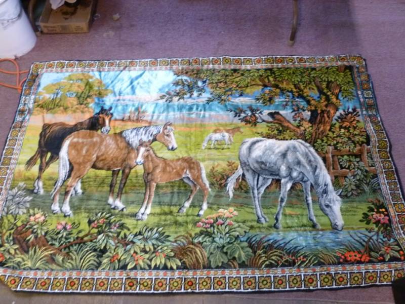 lot 257 image: Vintage Wall Tapestry