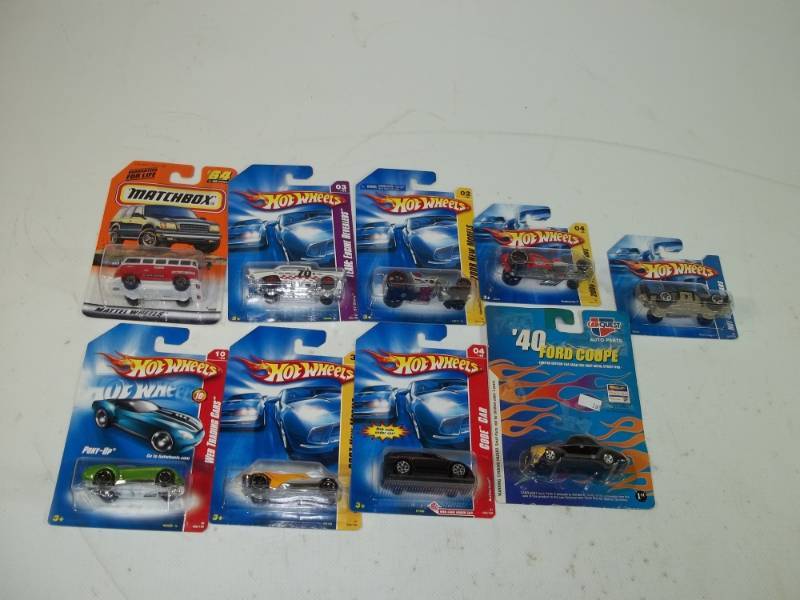 9 Hot wheels Cars