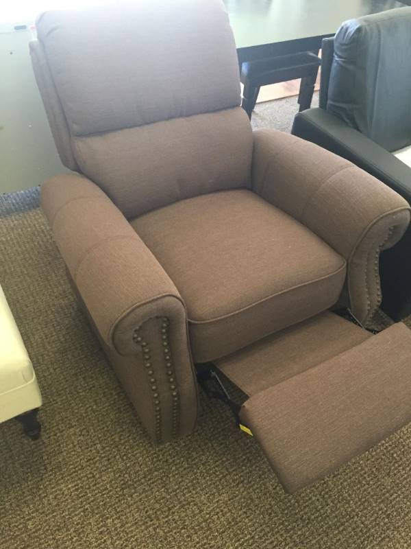 lot 15 image: New, Pro Lounger Recliner