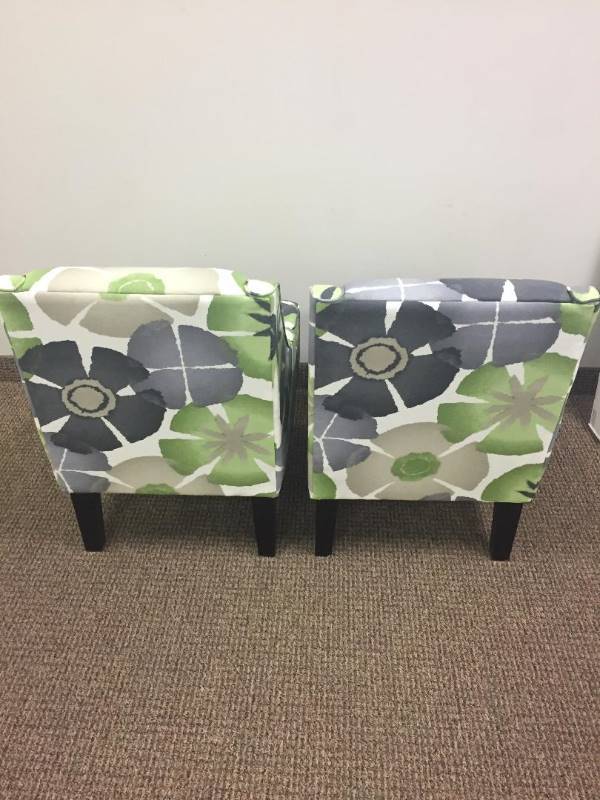 lot 16 image: New, Set of 2 Cushion Chairs