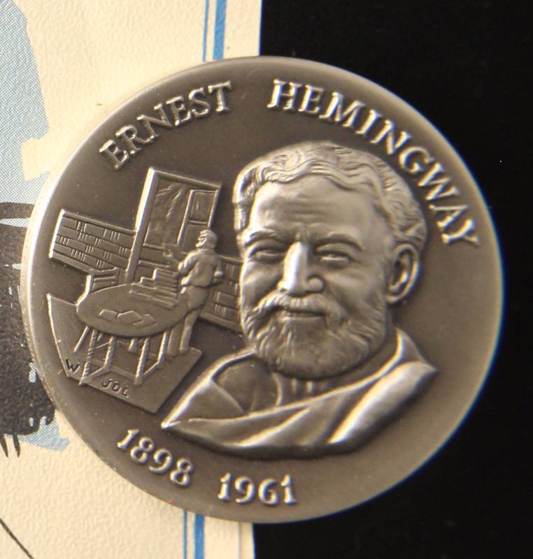 VINTAGE ERNEST HEMINGWAY 1.16 TROY OZ. STERLING SILVER ART ROUND