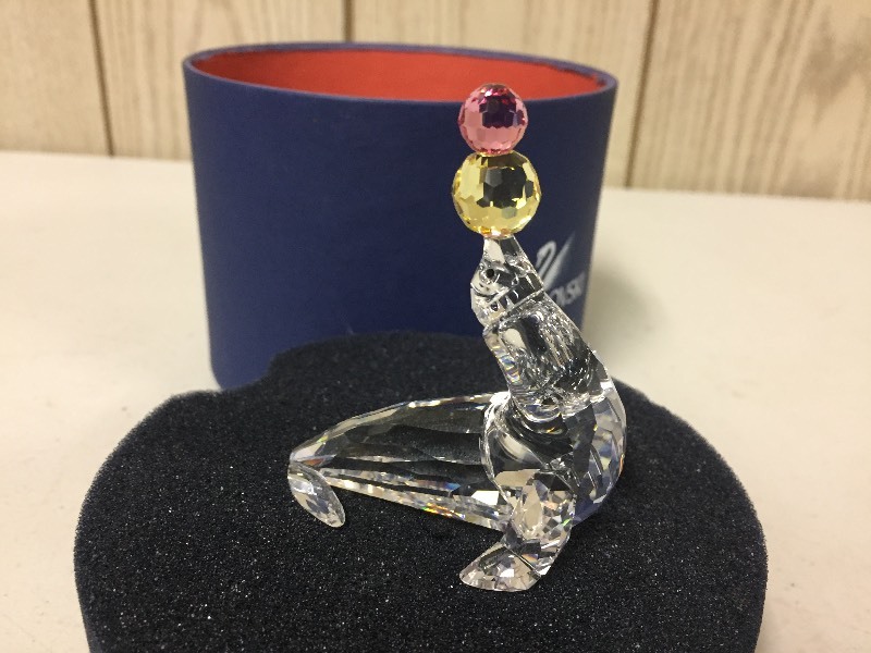 lot 46 image: Swarovski Playing Seal with Box