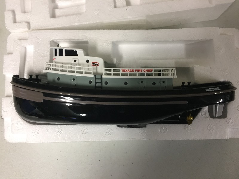 lot 50 image: ERTL Tugboat Bank - Texaco Fire Chief
