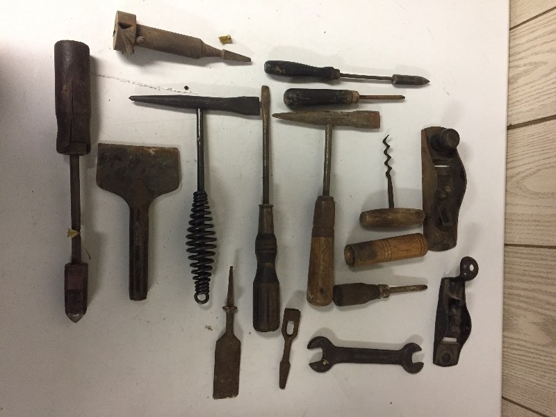 lot 75 image: Vintage Tools
