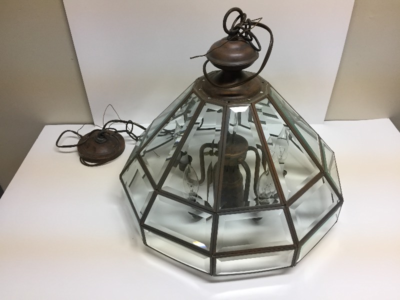 lot 100 image: Hanging Light Fixture - Chandelier
