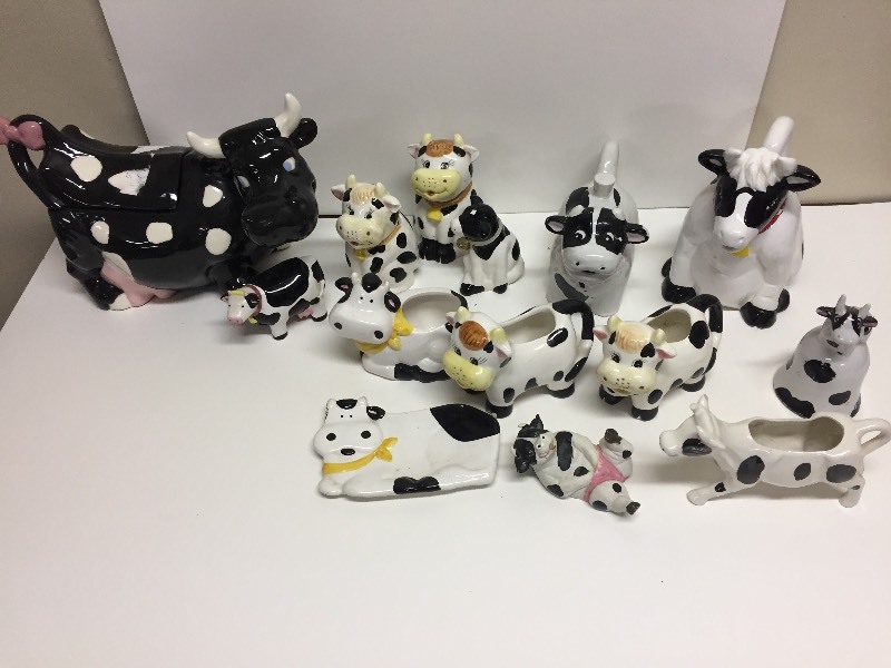 lot 113 image: Cow Kitchen Dishes - Black & White