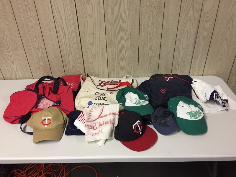 lot 88 image: Twins Hats & Gear