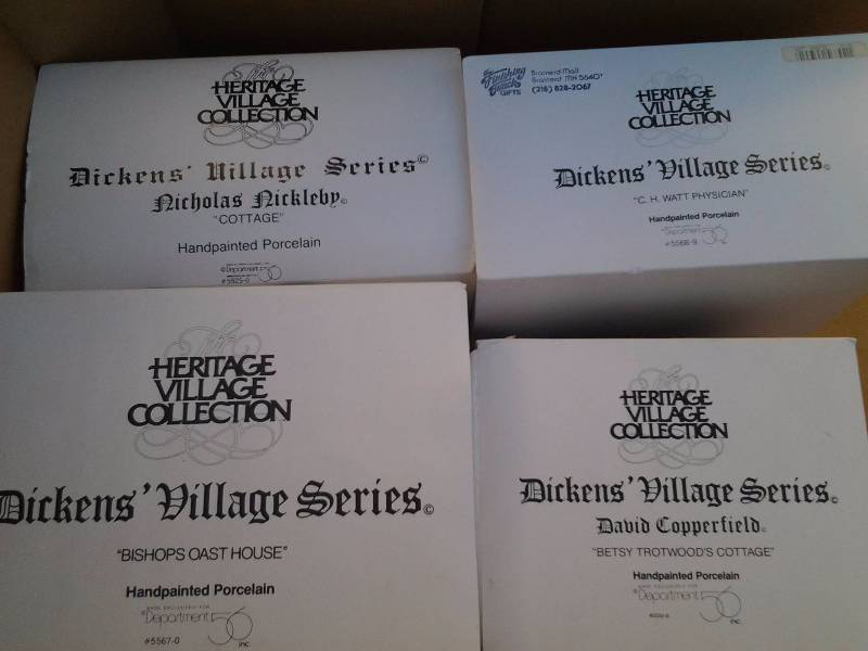 4-Dept 56 Heritage Village Collection-Dickens Village Series