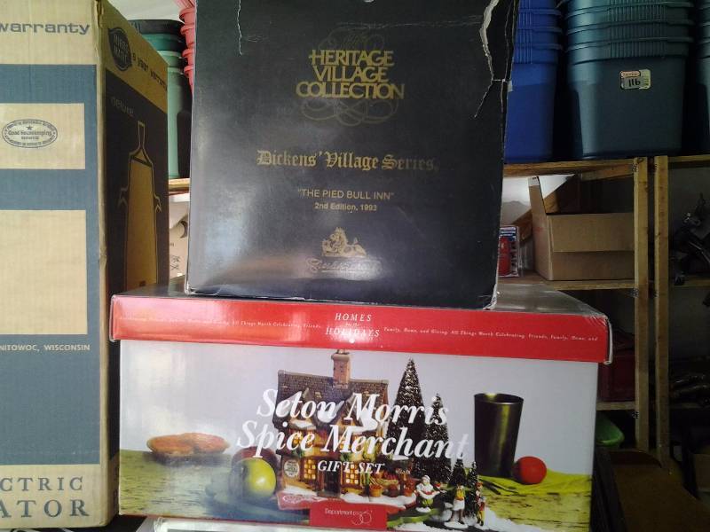 2-Dept 45 Heritage Village Collection-Dickens Village Series