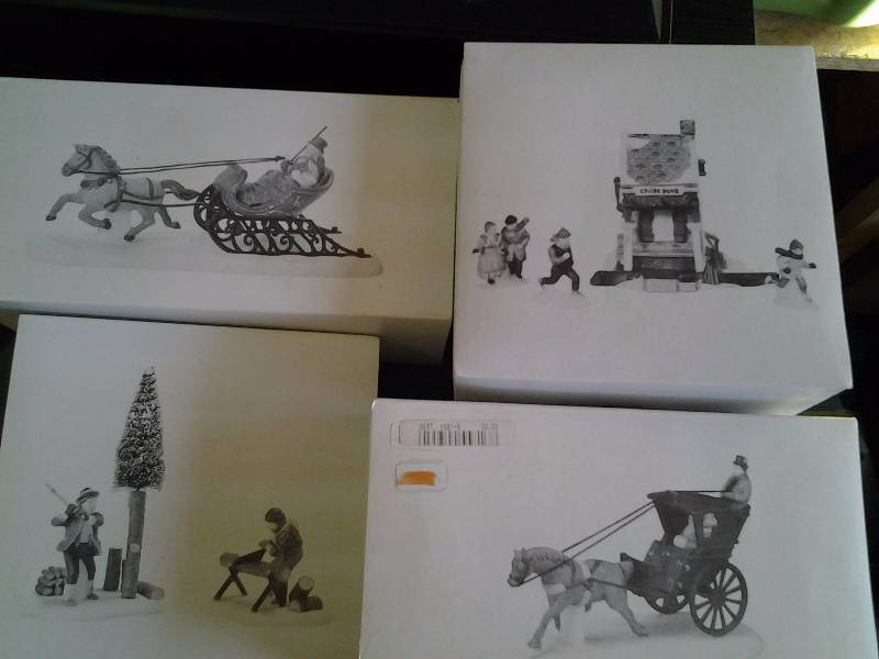 4-Dept 56 Heritage Village Collection