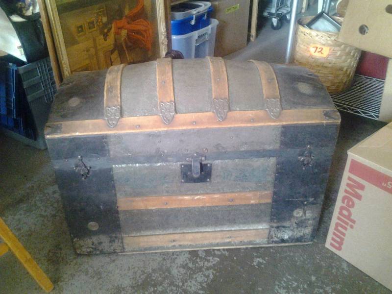 Vintage Humpback Steamer Trunk (32x17x23)