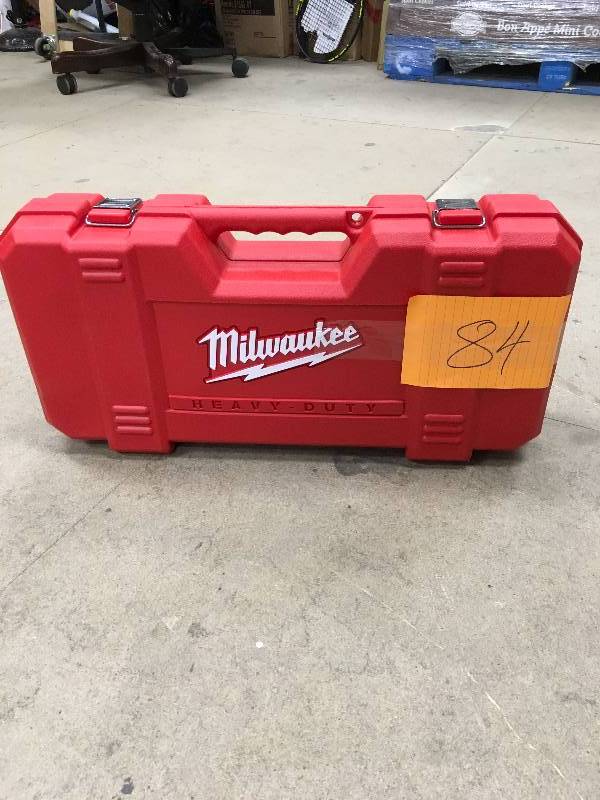 lot 84 image: MILWAUKEE 6538-21 15.0 Amp Super SAWZALL Reciprocating Saw used in good working condition with case