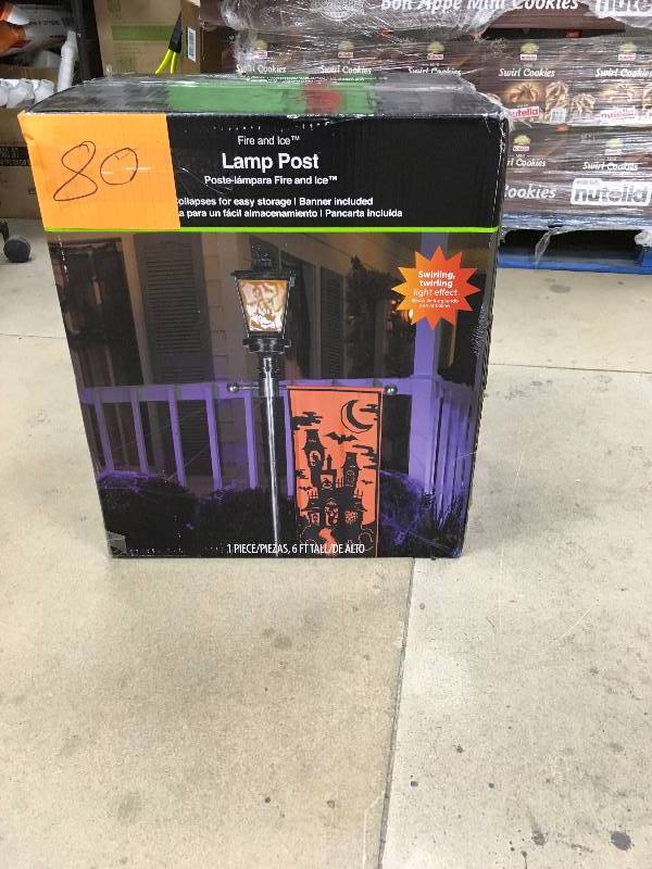 lot 80 image: GEMMY INDUSTRIES CORPORATION Halloween Lamp Post Decoration never used in box