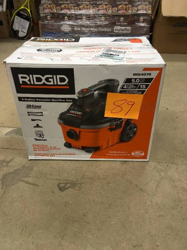 lot 89 image: Ridgid WD4070 WetDry Vaccum - 4 gal used in good condtion in box