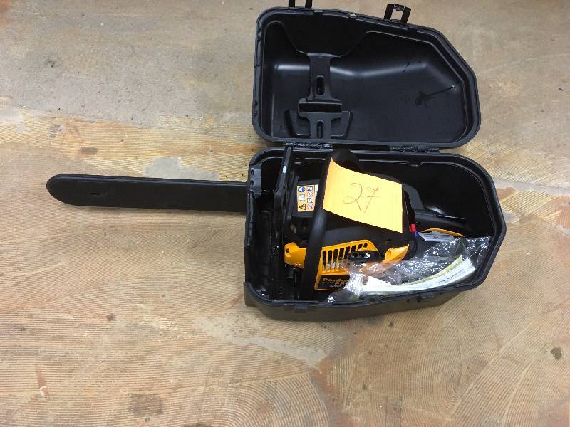 lot 27 image: Poulan Pro 42cc Gas Chainsaw, 18 used in good working condition, comes with case