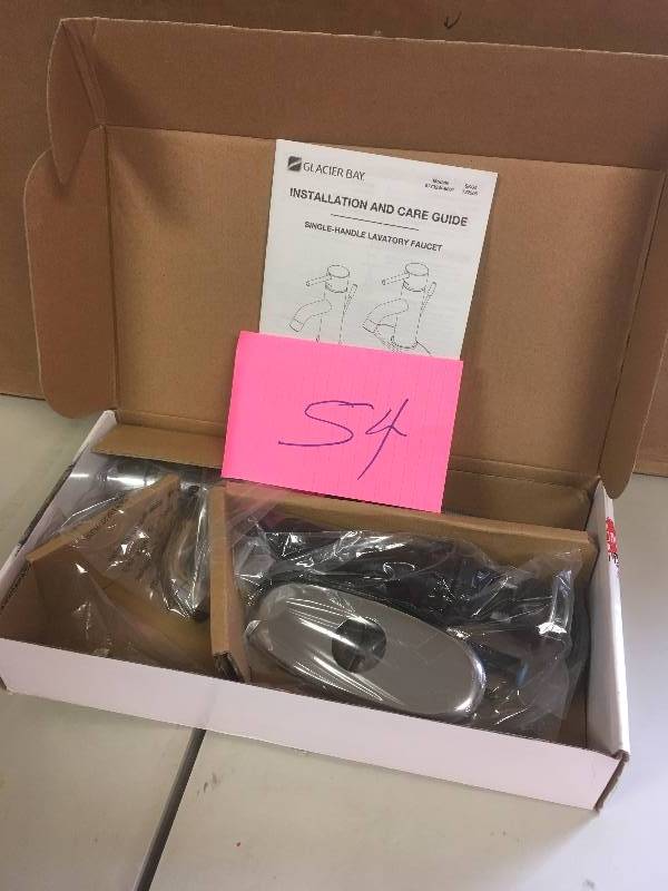 lot 54 image: Glacier Bay 67732W-6001 Modern 4 in. 1-Handle Low-Arc Bathroom Faucet Chrome