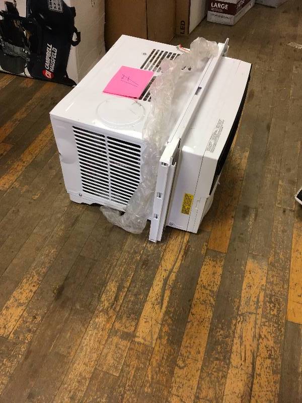 lot 17 image: Kenmore Window Air Conditioner
