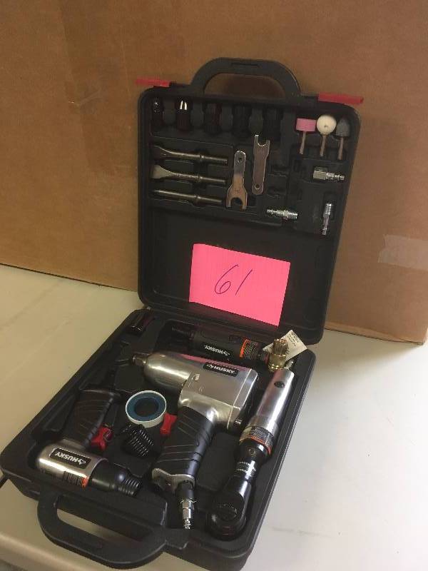 lot 61 image: Husky 4 piece air tool kit