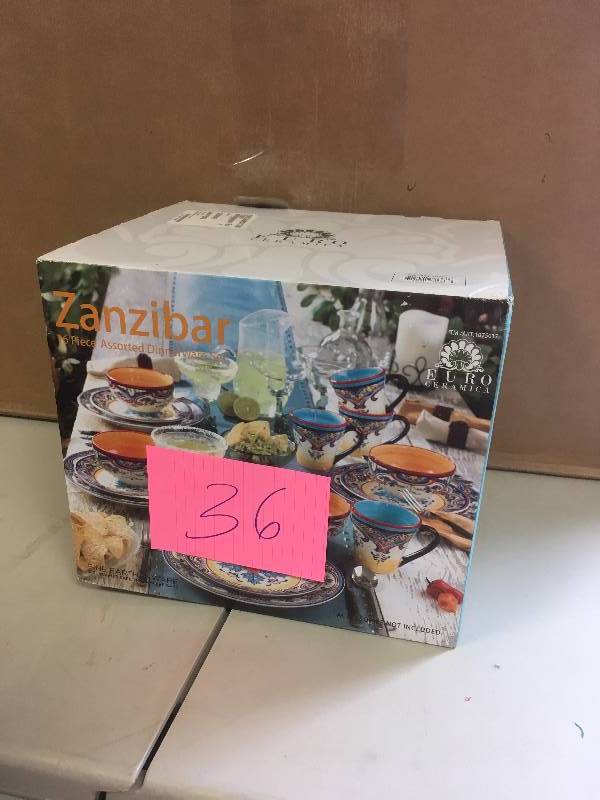 lot 36 image: Euro Ceramica Zanzibar 16 Piece Dinnerware Set Floral