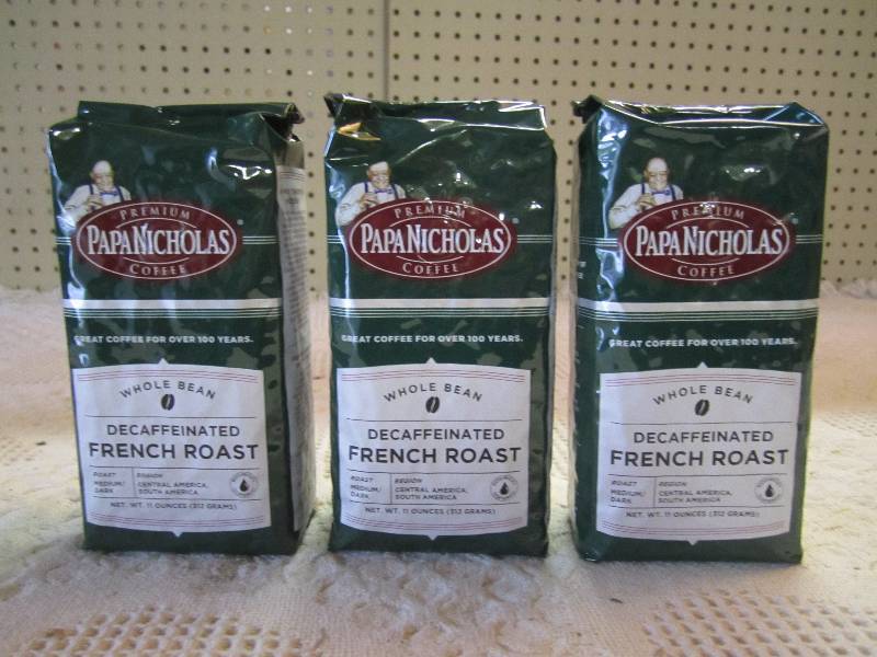 lot 25 image: Lot of 3 Bags Papa Nicholas Premium...