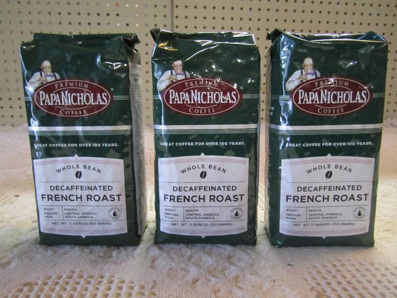 lot 32 image: Lot of 3 Bags Papa Nicholas Premium...