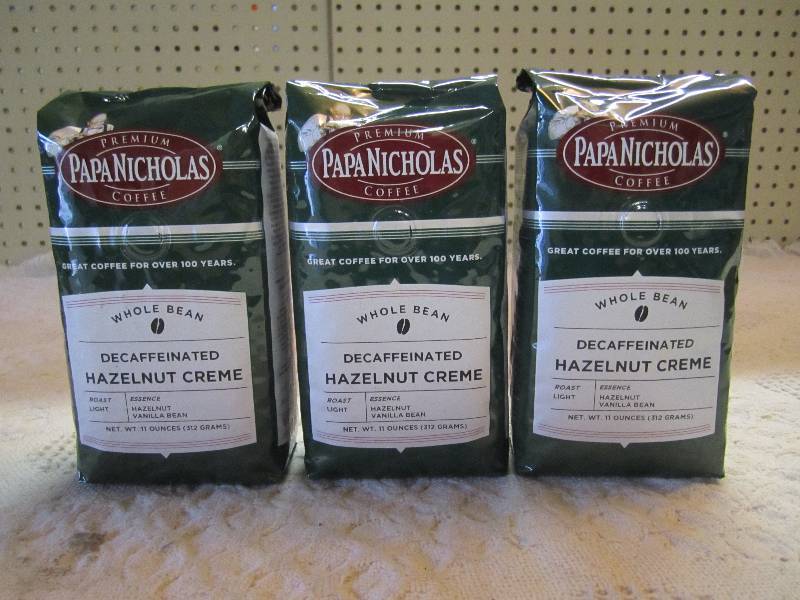 lot 33 image: Lot of 3 Bags Papa Nicholas Premium...