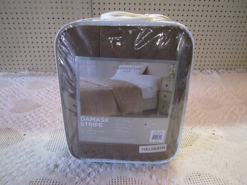 lot 105 image: Charter Club Damask Stripe Down Alt...