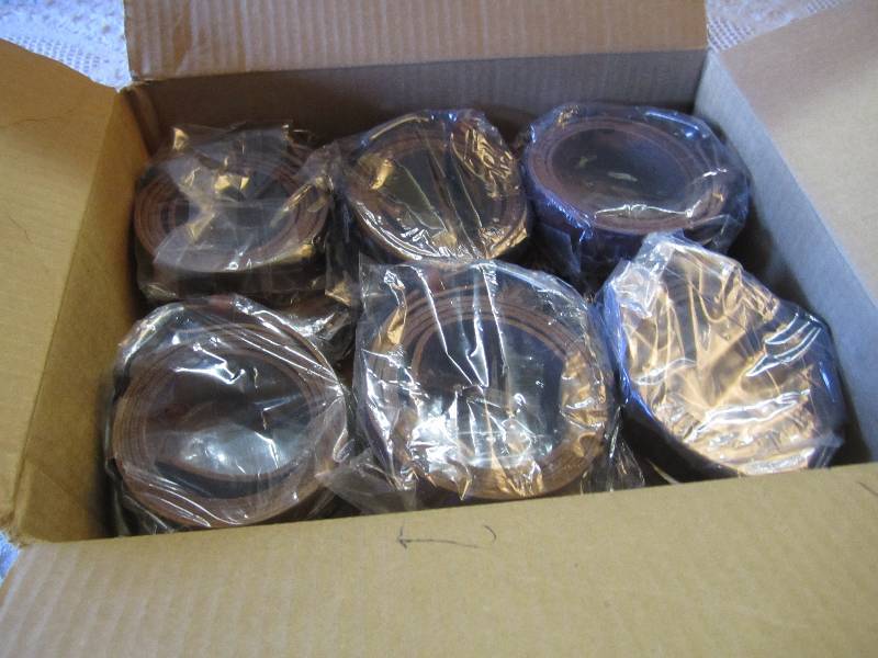 lot 109 image: Case of 12 Canyon Outback Leather B...