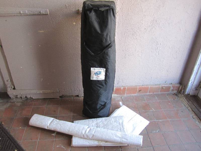 lot 150 image: E-Z Up Instant Shelter Canopy with ...