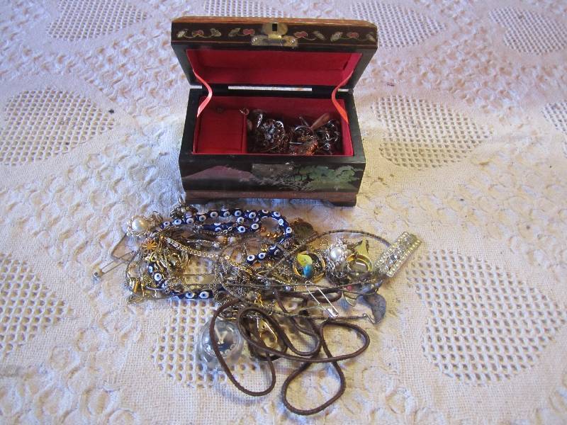 lot 160 image: Wood JewelryTrinket Box Full of Je...