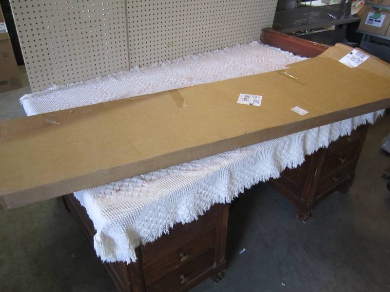 lot 178 image: Martha Stewart Living Classic White...
