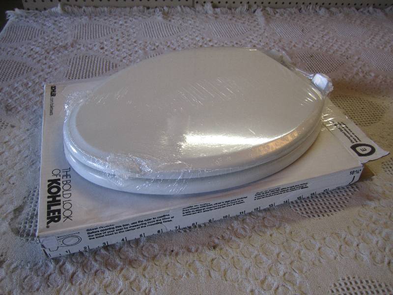 lot 187 image: Kohler White Ridgewood Toilet Seat ...