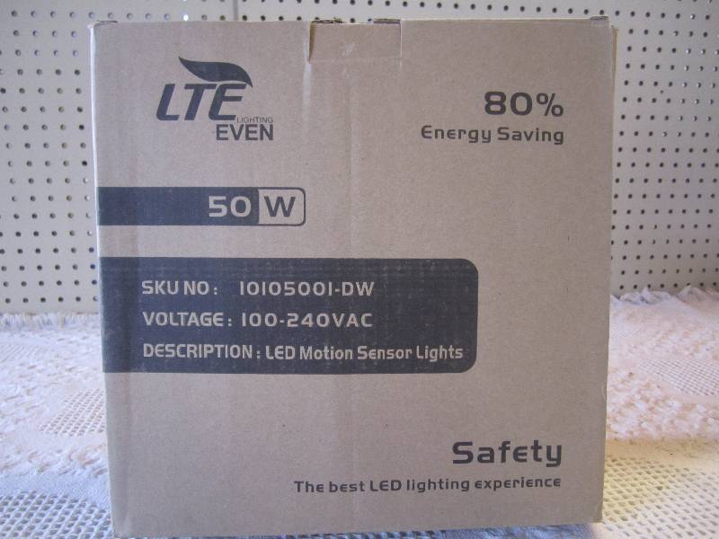 lot 195 image: LTE Super Bright 50 Watt Motion Sen...