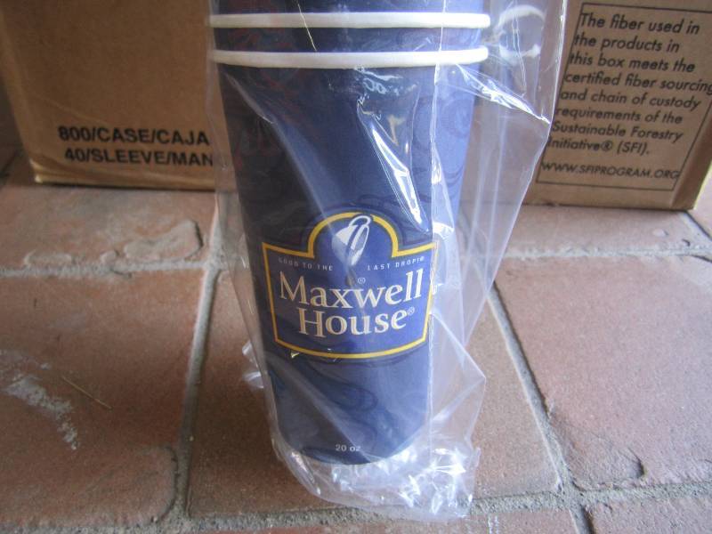 lot 210 image: Case of 800 To-Go 20 oz Hot Cups 20...