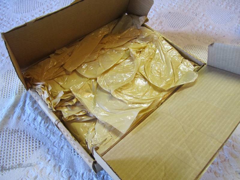 lot 240 image: Case of 1000 Wastebasket Bags 4-7 G...
